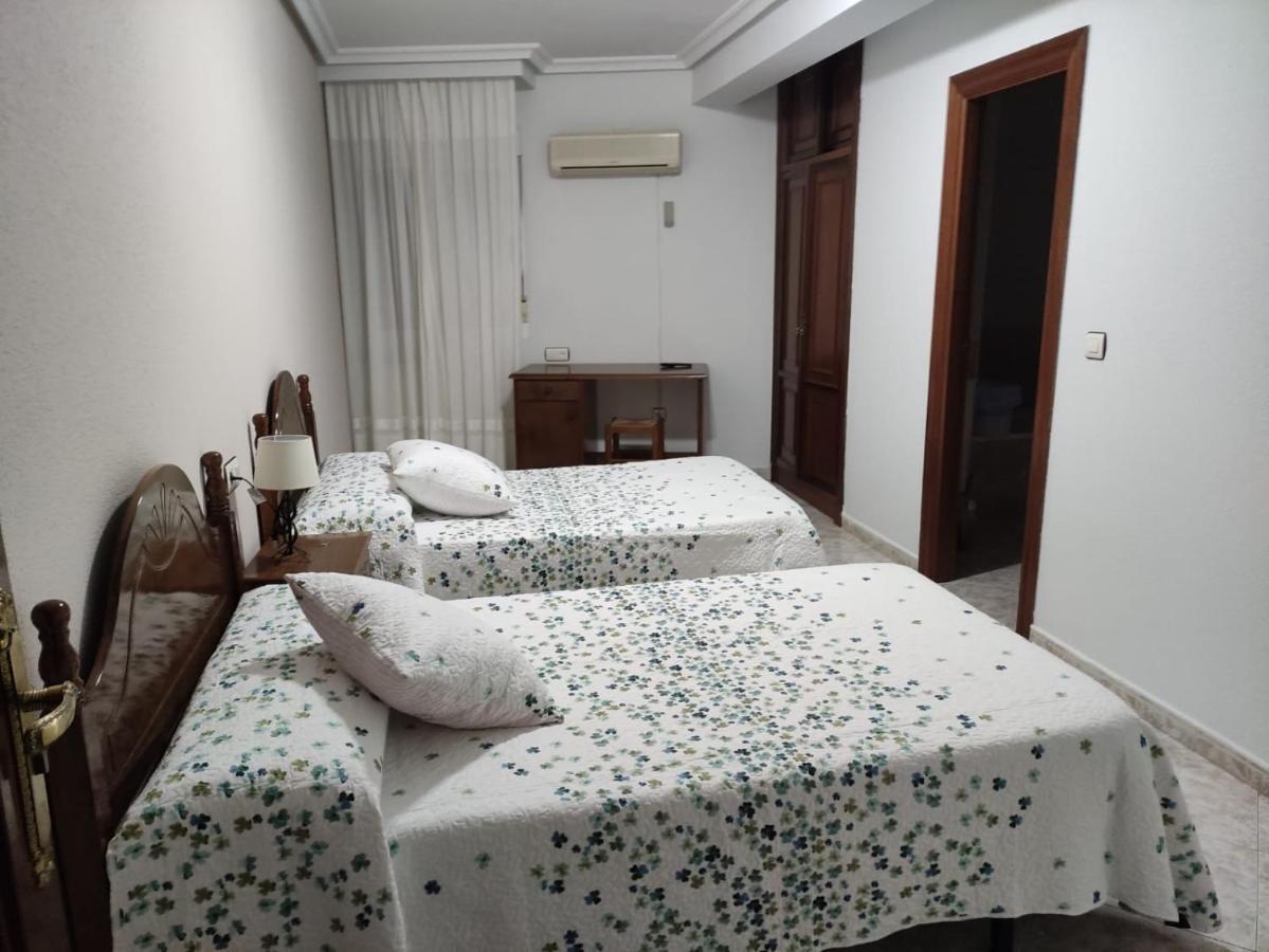 Hostal Restaurante El Abad Abadia Bagian luar foto